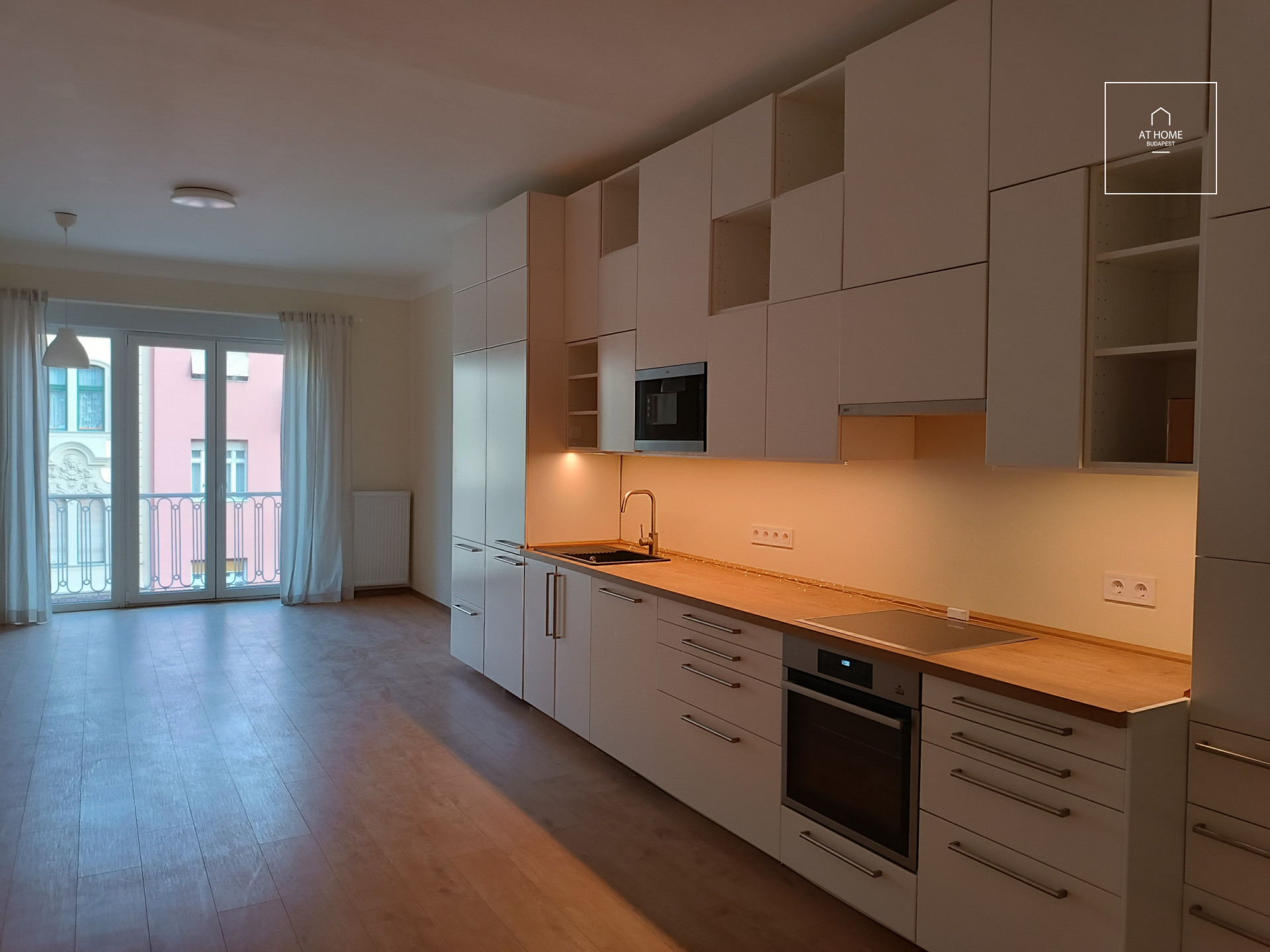 Renovated apartment for rent in Budapest, District I, Krisztinaváros