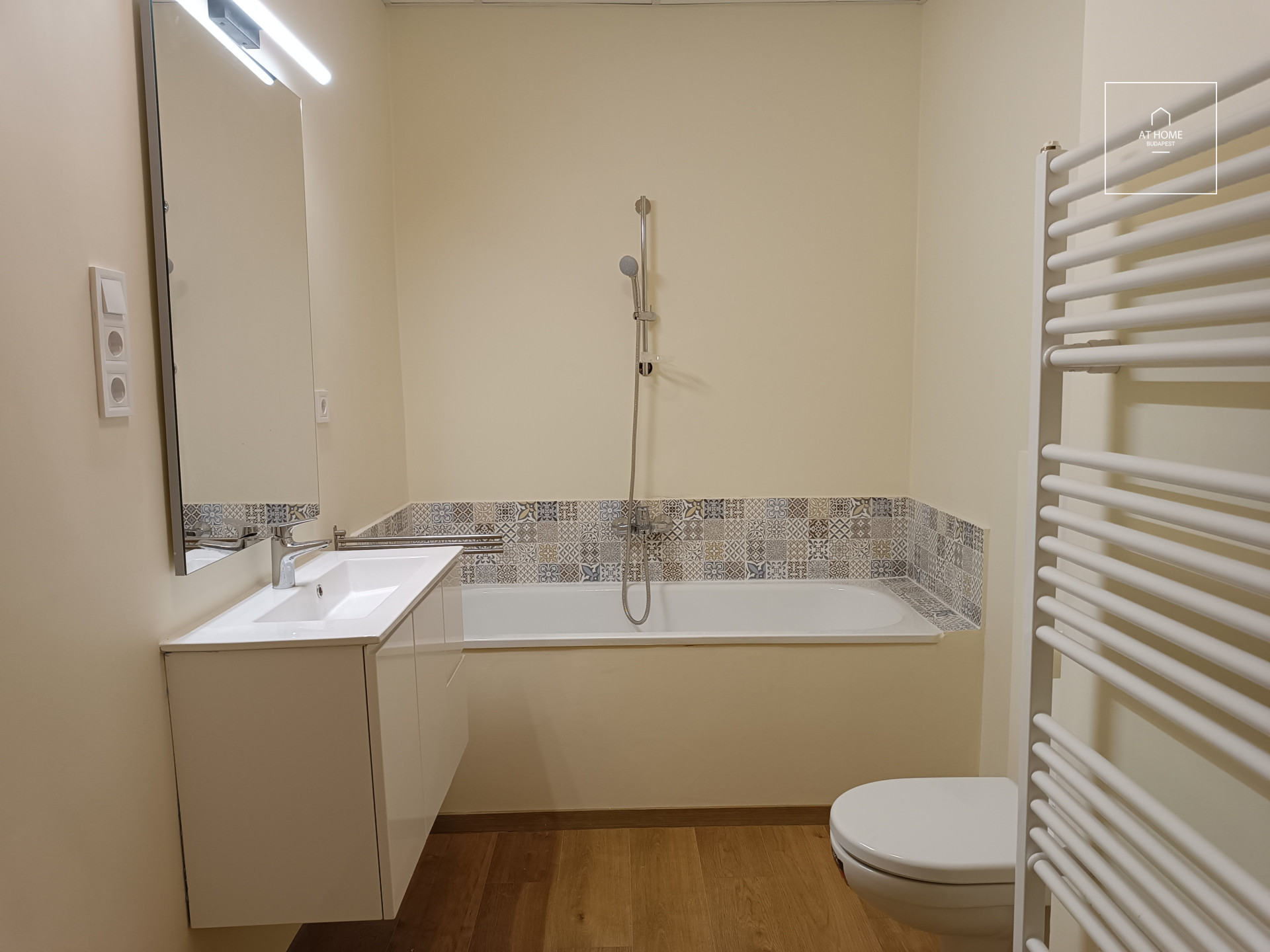 Renovated apartment for rent in Budapest, District I, Krisztinaváros