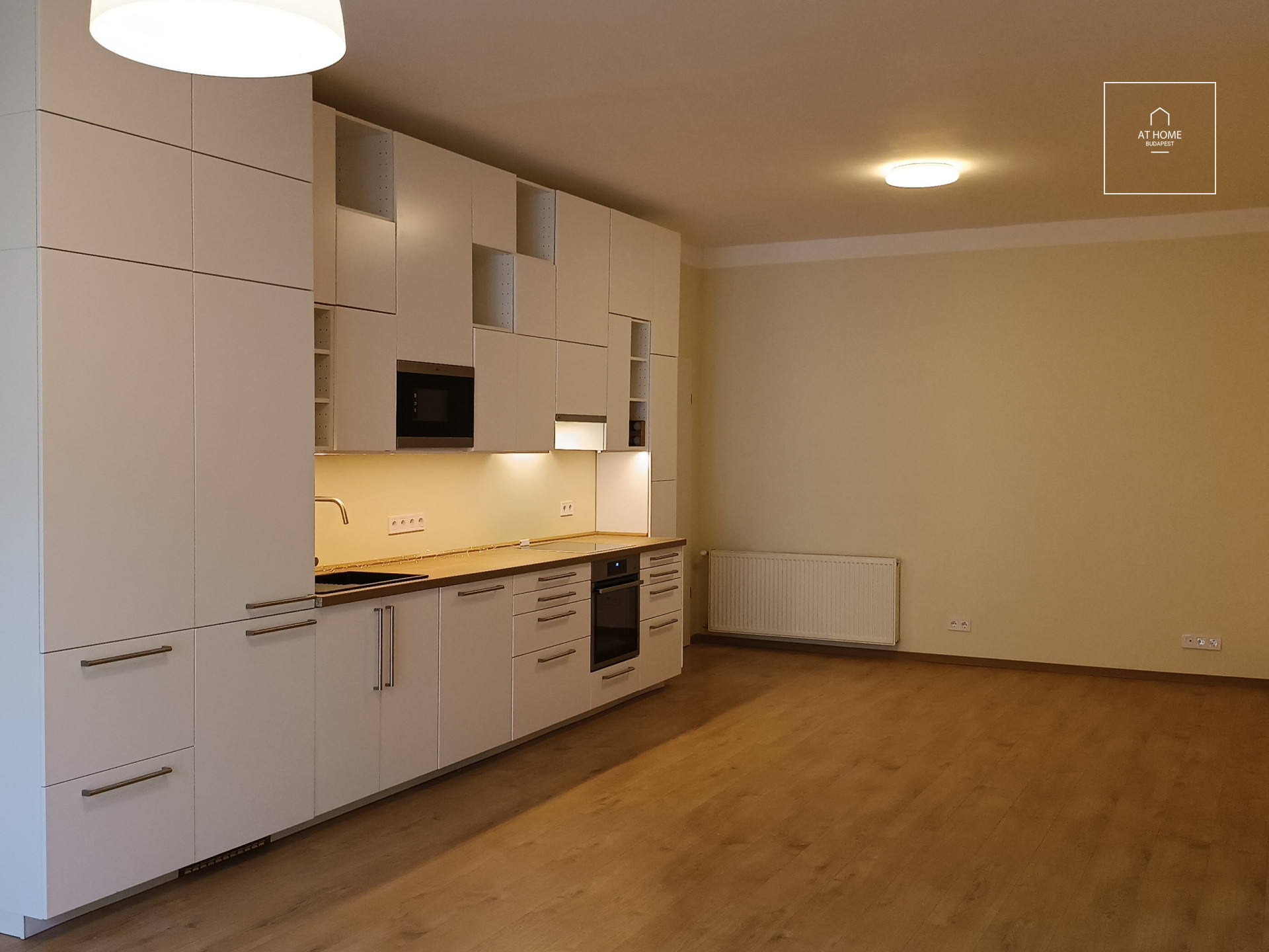 Renovated apartment for rent in Budapest, District I, Krisztinaváros
