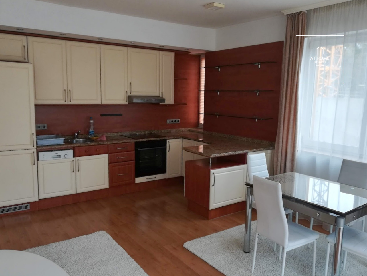 Hangulatos, két hálószobás lakás kiadó Budapest II. kerület, Kurucles