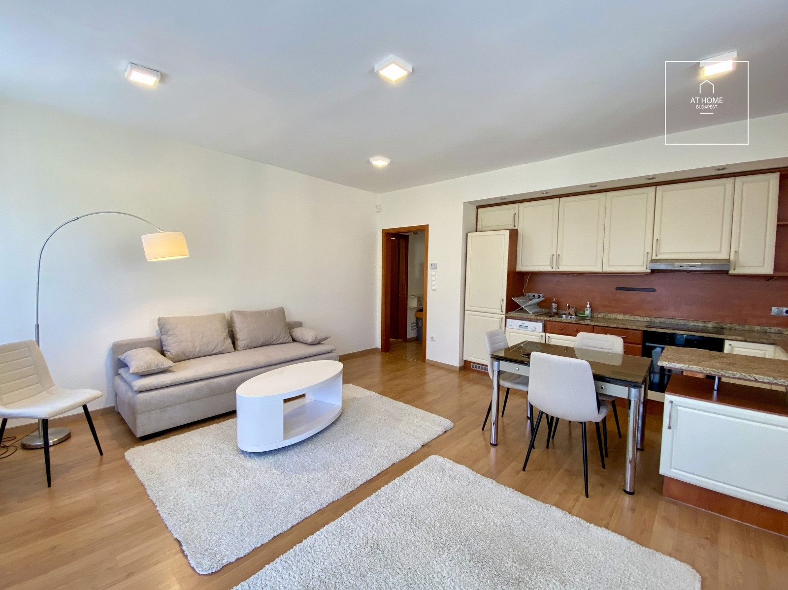 Cozy two-bedroom apartment for rent Budapest II. district, Kurucles