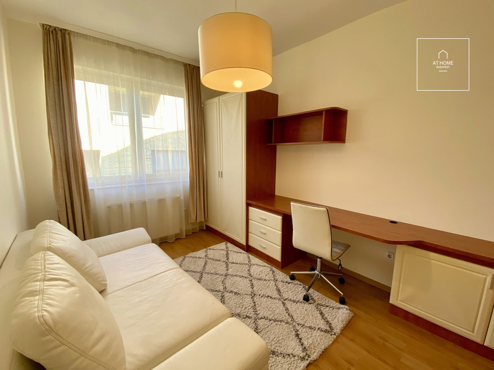 Cozy two-bedroom apartment for rent Budapest II. district, Kurucles