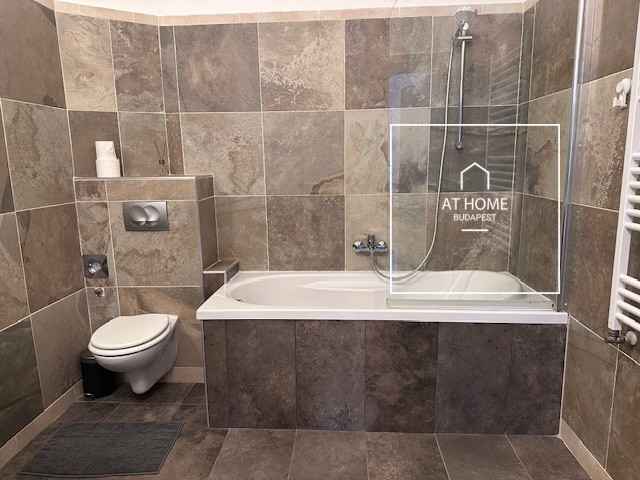 2 bedroom apartment for rent in Budapest 7th district