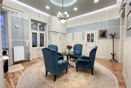 Elegant, Renovated Classic Apartment for Sale in Külső-Terézváros, Budapest