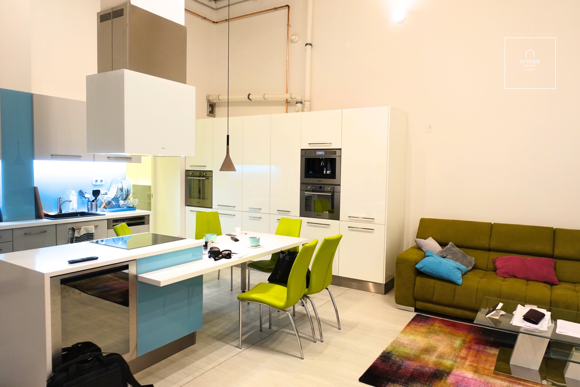 Refurbished 2-bedroom apartment for rent in downtown Budapest