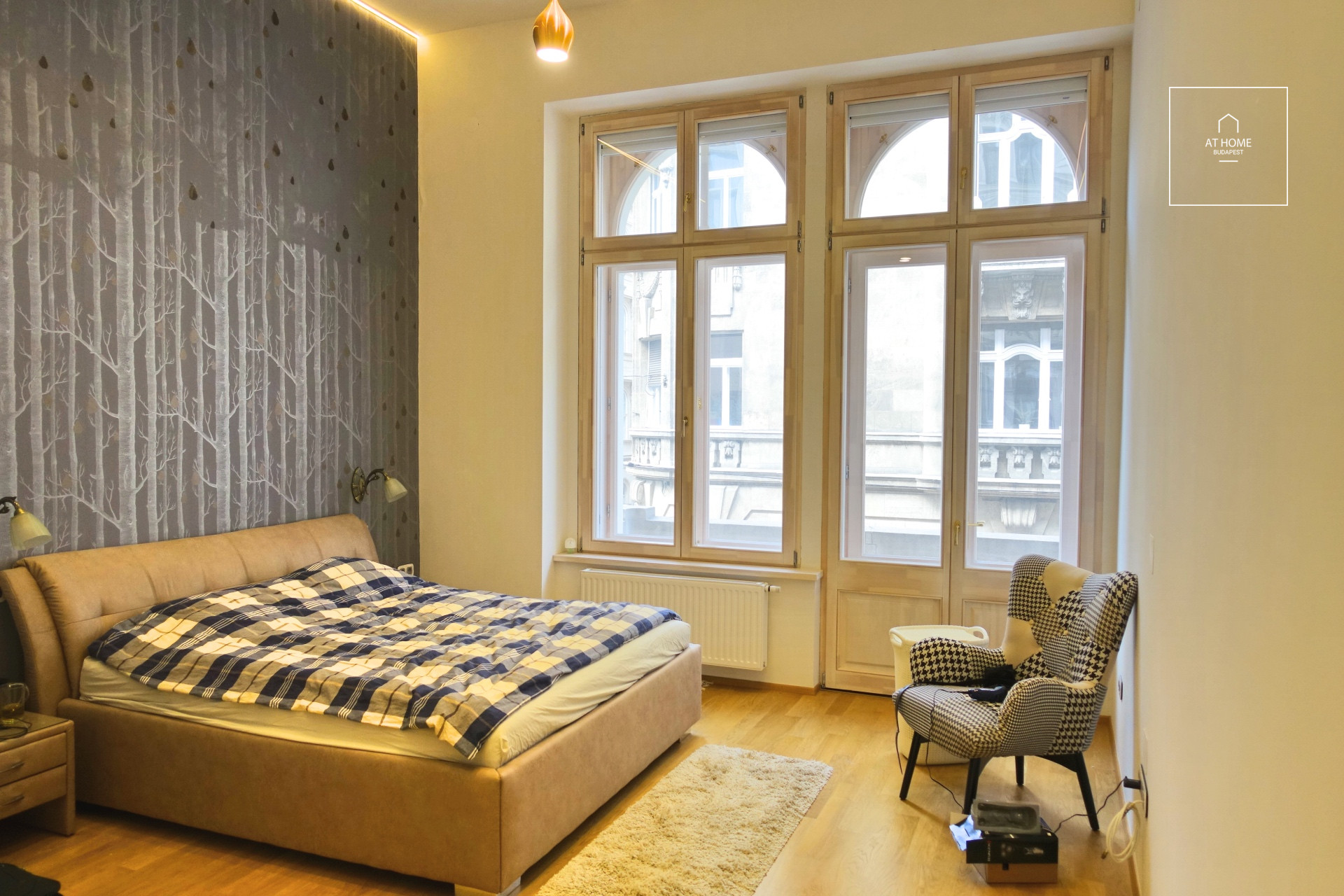 Refurbished 2-bedroom apartment for rent in downtown Budapest