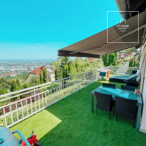 Renovated 3-bedroom apartment with panoramic views and parking space in Budapest’s 3rd district