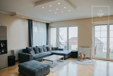 Felújított 3 hálószobás panorámás lakás parkolóhellyel a III. kerületben