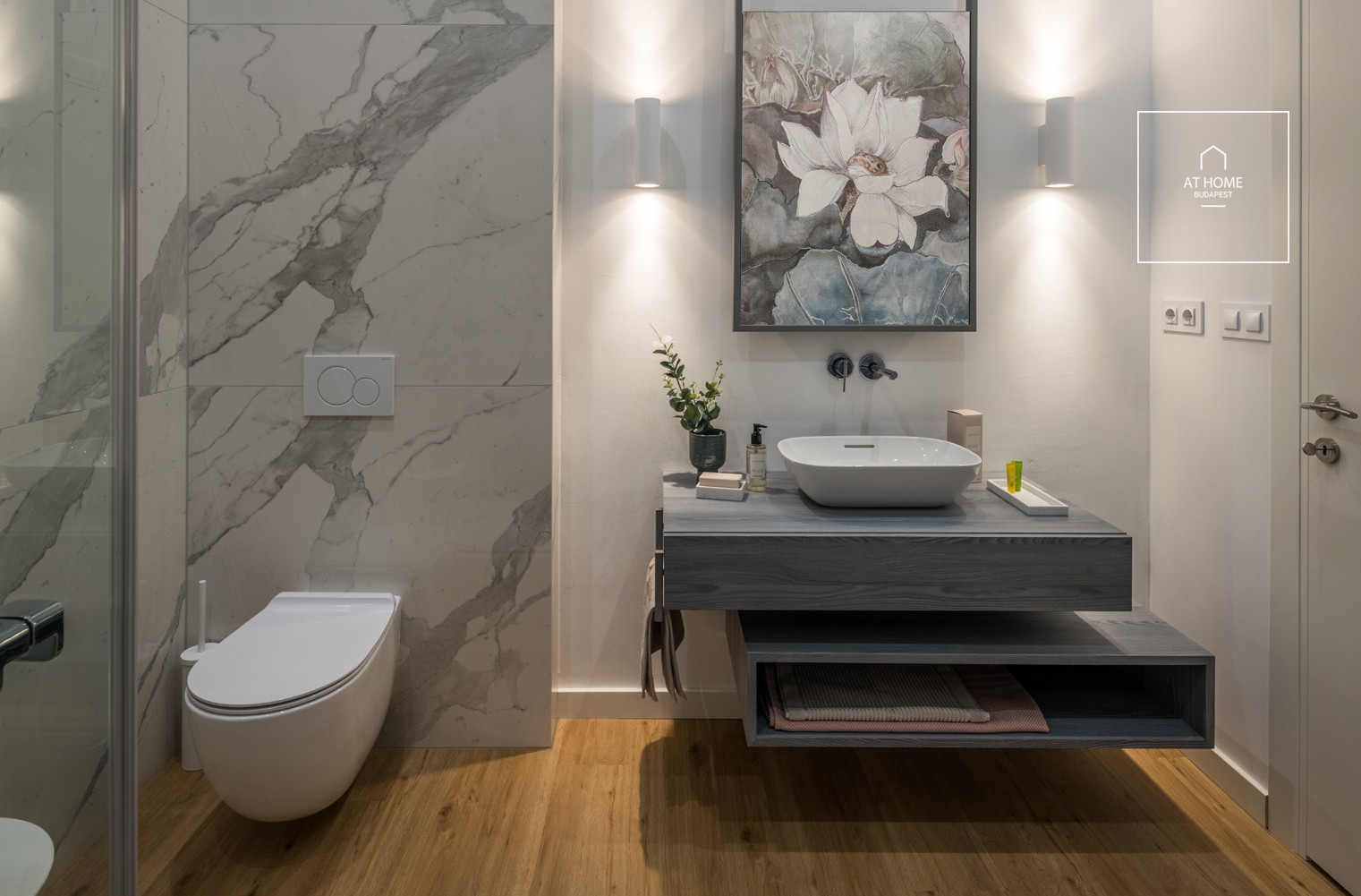 Renovated 100 m² Apartment with Balcony and 2 Bedrooms for Rent in the Diplomatic Quarter, District VI