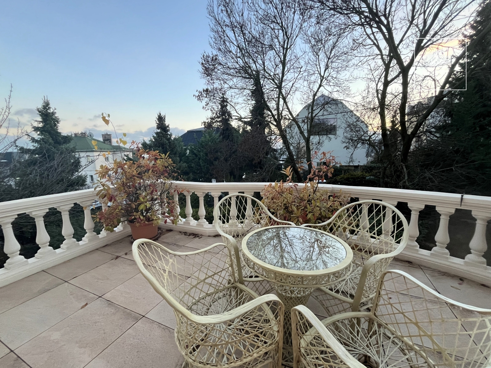 Luxury Apartment for Sale in One of the Quietest Streets of District 2 – Garden Access, Pool, Wellness, Garage