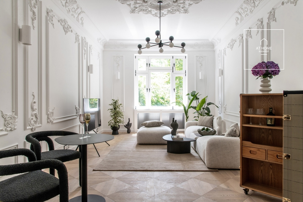 Renovated luxury apartment  for sale in 5th district, Belváros
