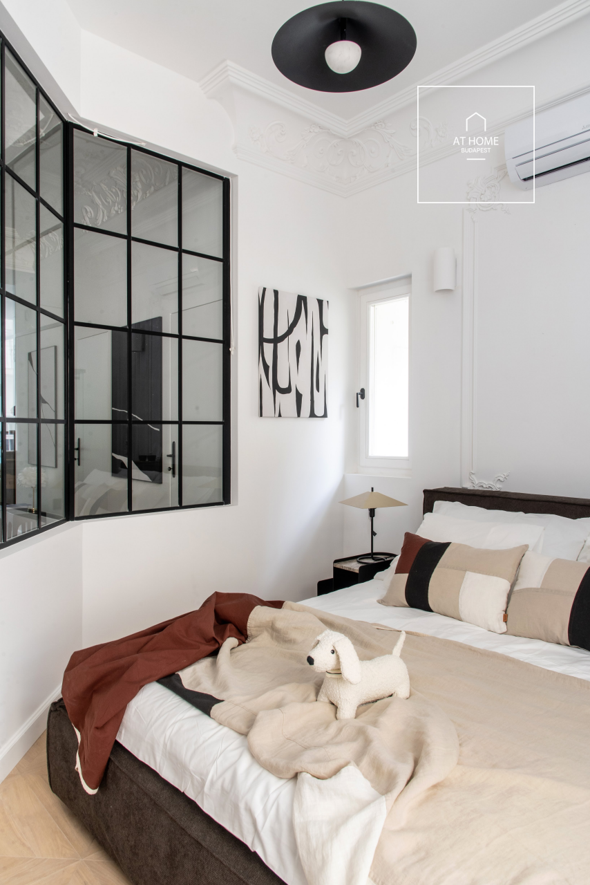 Renovated luxury apartment  for sale in 5th district, Belváros