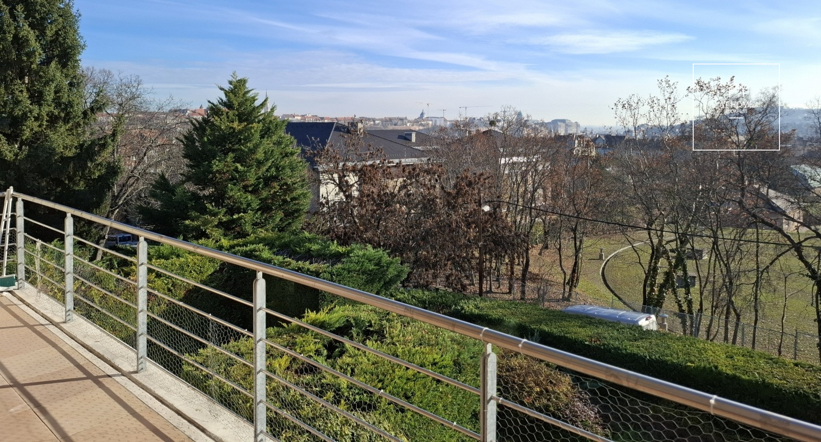 Exclusive panoramic apartment with garage parking on Kissvábhegy in District XII