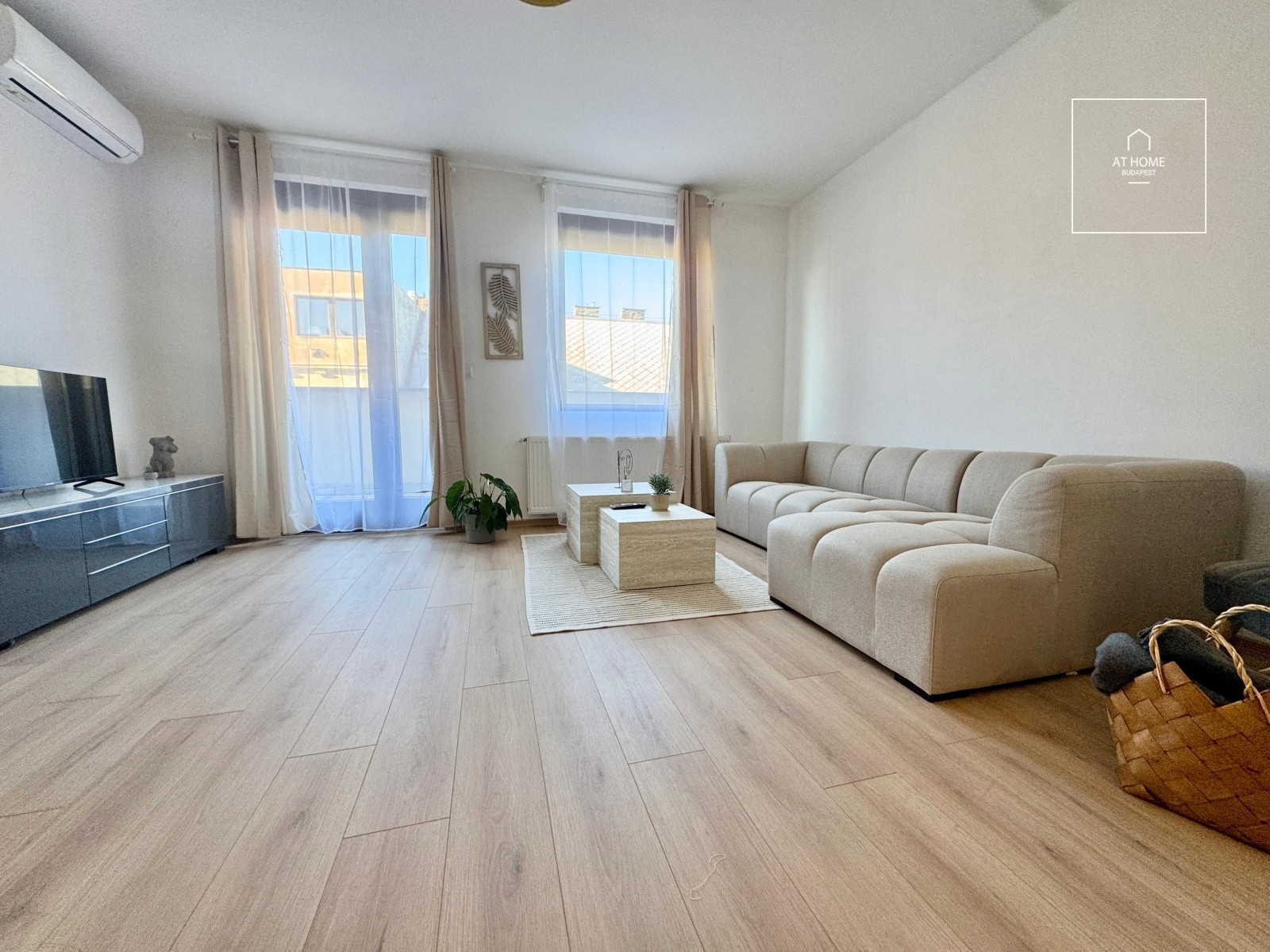 Renovated 2-Bedroom Downtown Apartment in Budapest’s 6th District