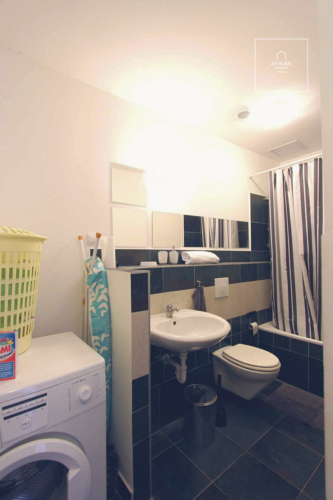 Renovated 2-Bedroom Downtown Apartment in Budapest’s 6th District