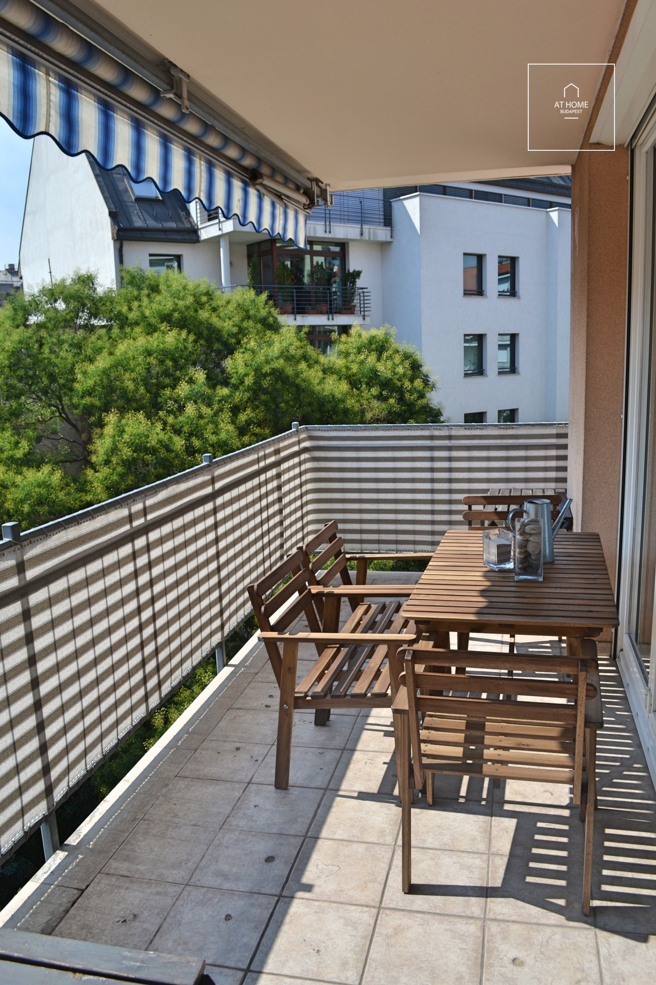 Refurbished 3-bedroom apartment for rent Budapest I. district