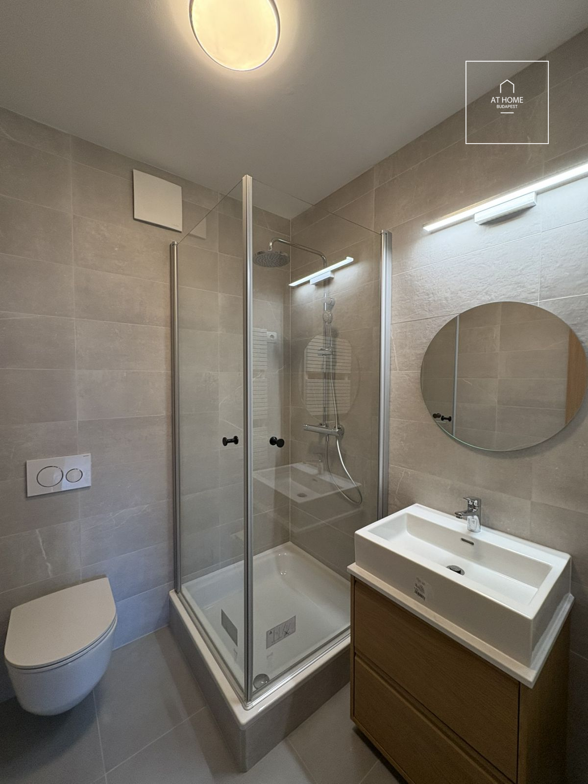 Refurbished 3-bedroom apartment for rent Budapest I. district