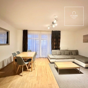 Modern 3-bedroom apartment for rent in central Budapest close to Metro station