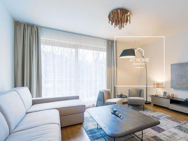 Exclusive 55 sqm apartment with a balcony in District I