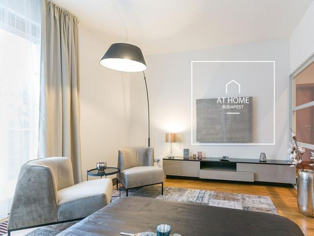 Exclusive 55 sqm apartment with a balcony in District I