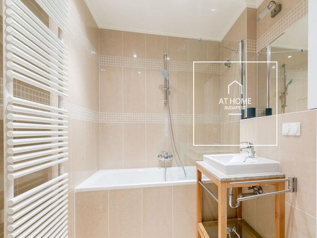 Exclusive 55 sqm apartment with a balcony in District I