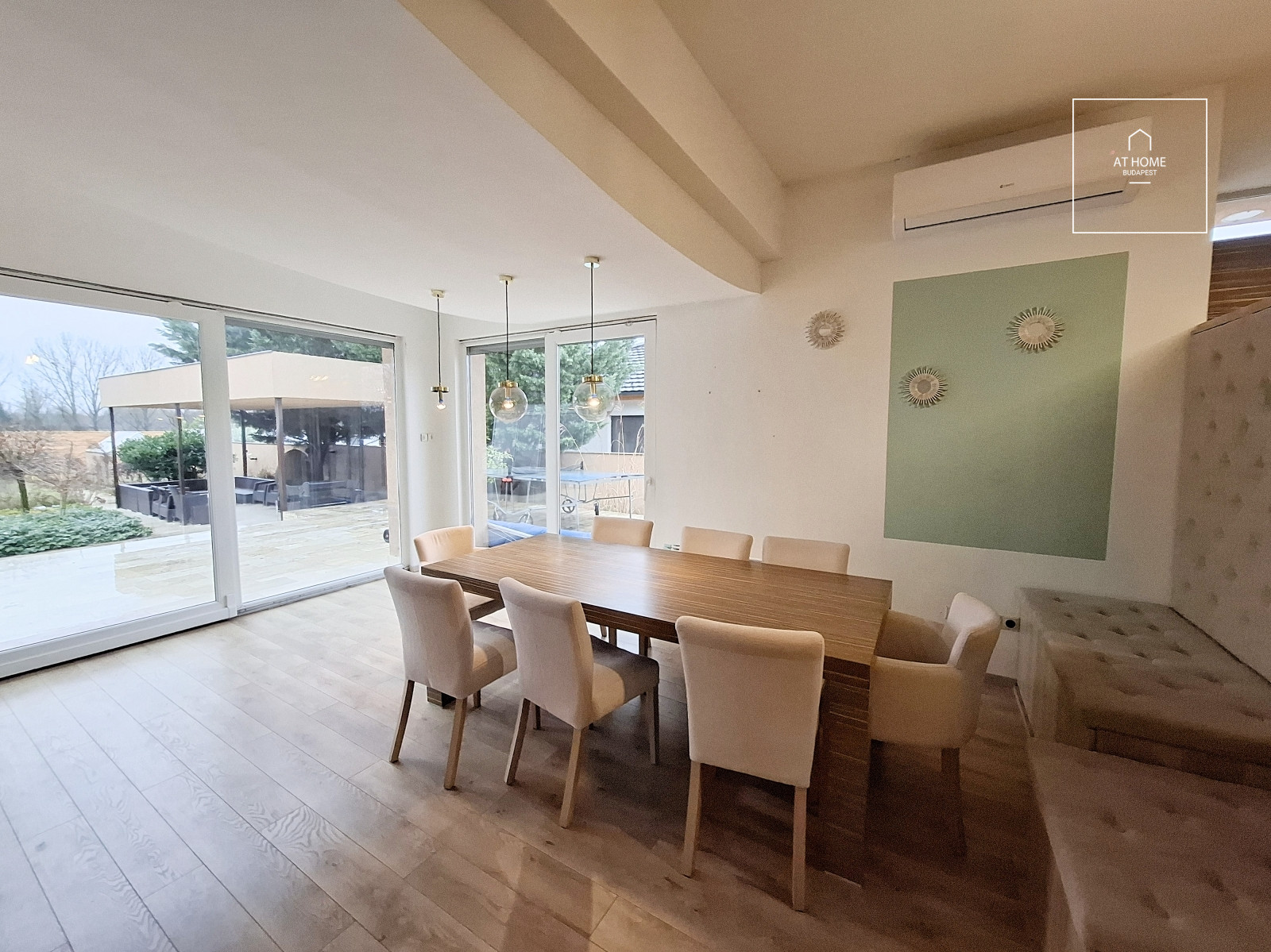 Beautiful 5 bedrooms family house for eladó in Dunakeszi