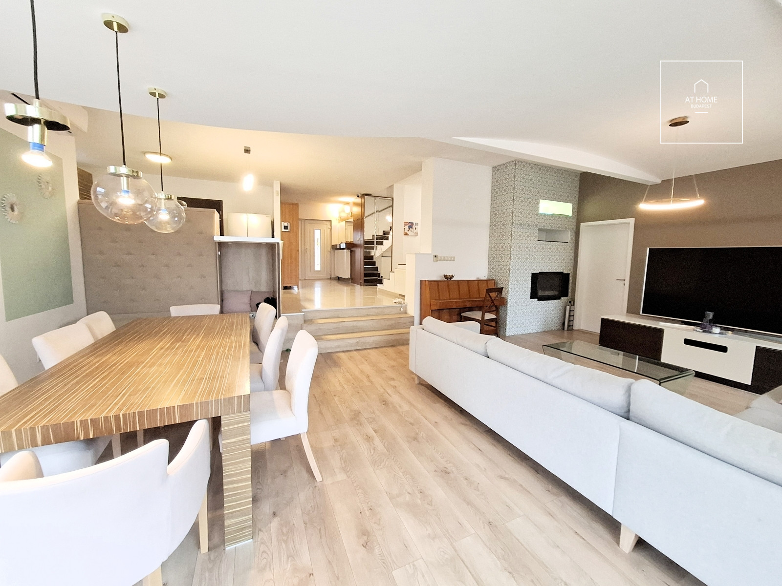 Beautiful 5 bedrooms family house for eladó in Dunakeszi