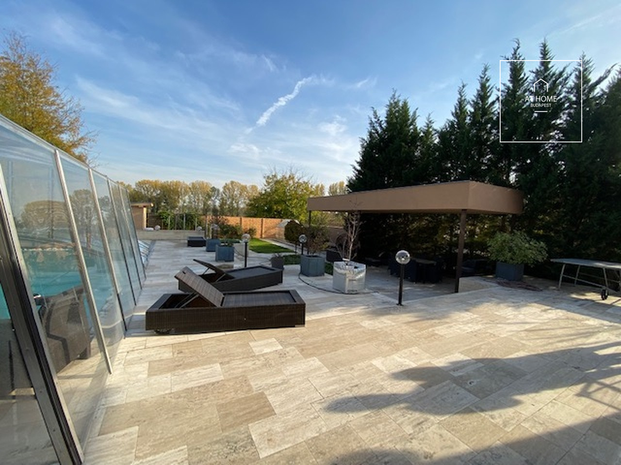 Beautiful 5 bedrooms family house for sale in Dunakeszi