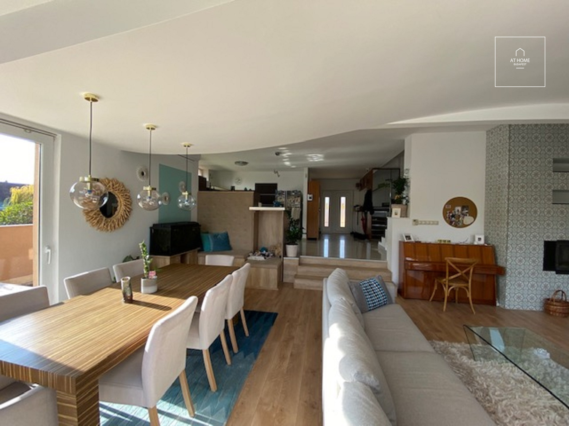 Beautiful 5 bedrooms family house for sale in Dunakeszi