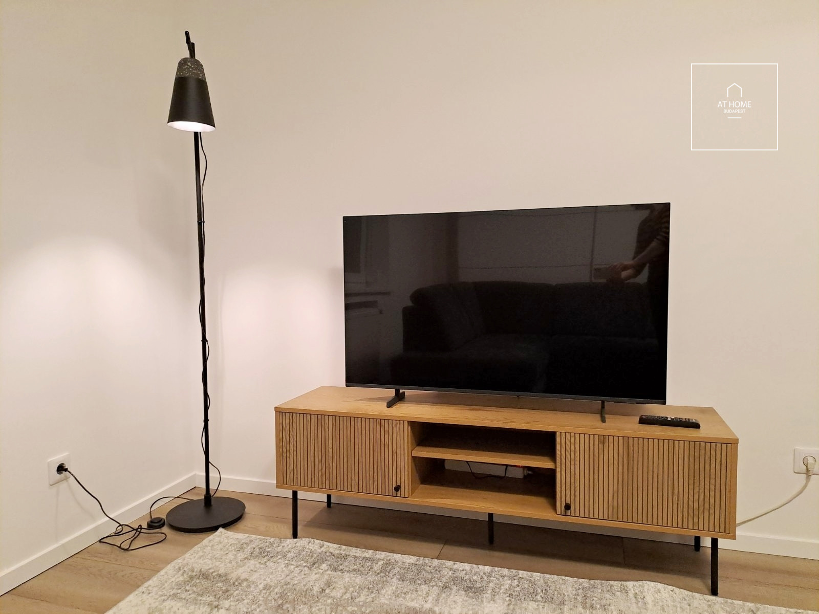 Renovated 2-bedroom apartment with a balcony near Millenáris Park