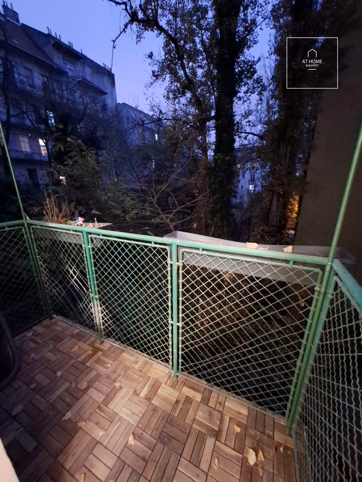 Felújított 2 hálószobás, erkélyes lakás a Millenáris park közelében