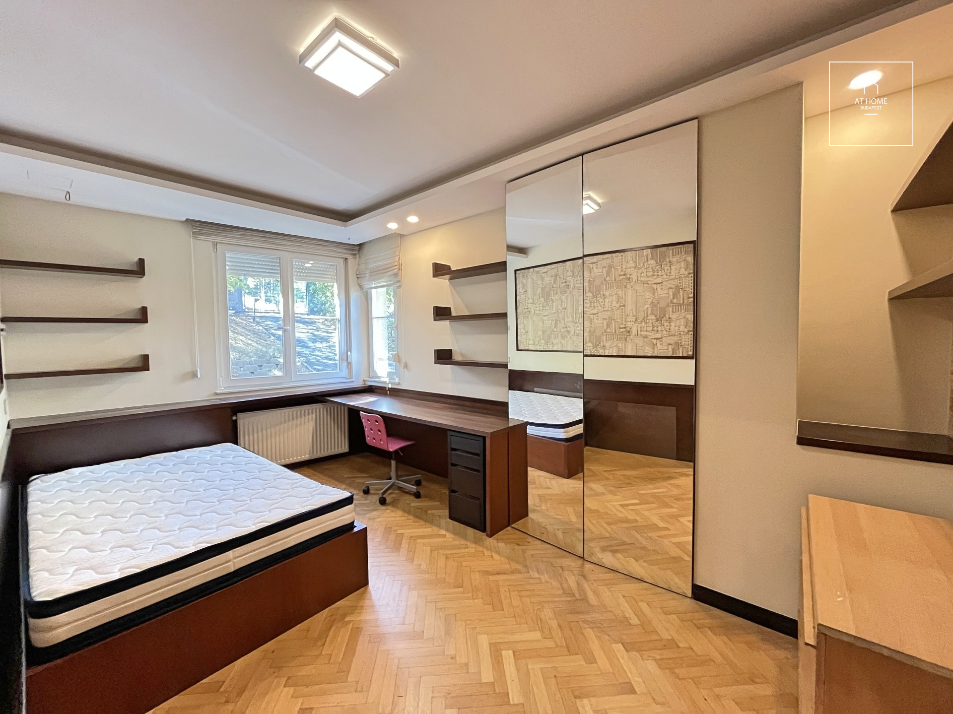 Ground-floor 150 m² apartment with garden access and terrace in Törökvész, District II