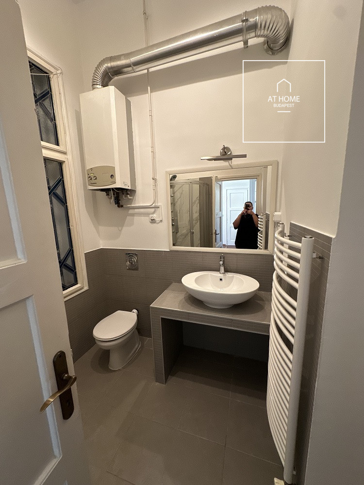 Napfényes 2 hálószobás lakás panorámával a Bem rakparton