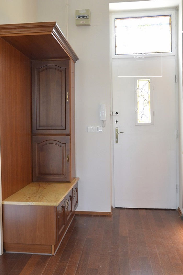 Sunny 2-bedroom apartment with panoramic views on Bem Quay