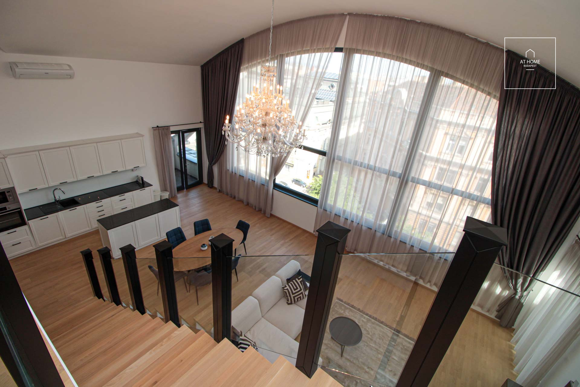 Exclusive apartment for rent in the V. district Budapest
