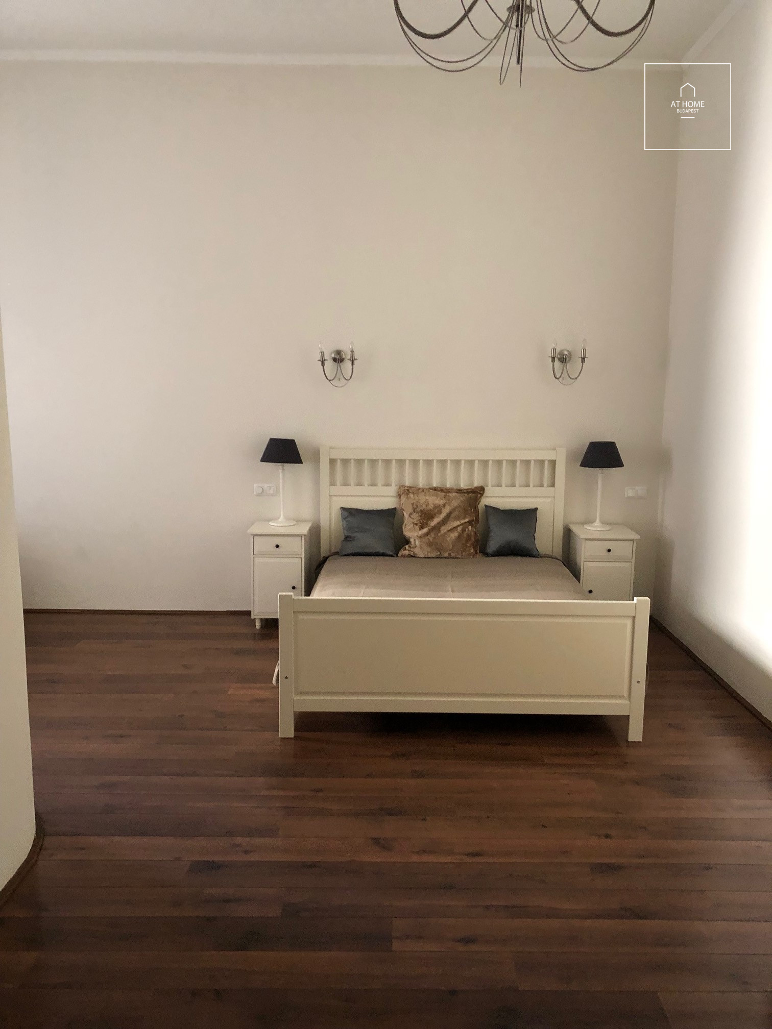 3 bedroom appartment in the city center.