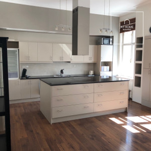 3 bedroom appartment in the city center.