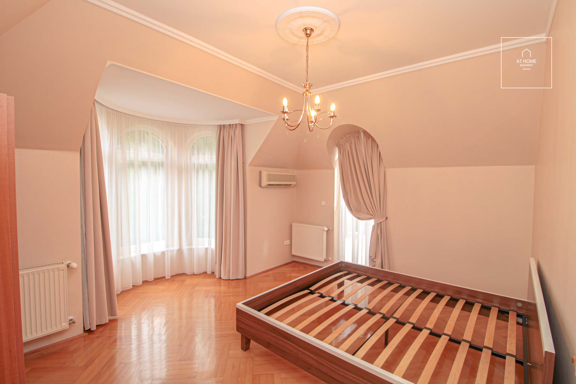 Charming semi-detached house for rent Budapest III. district, Pálvölgy