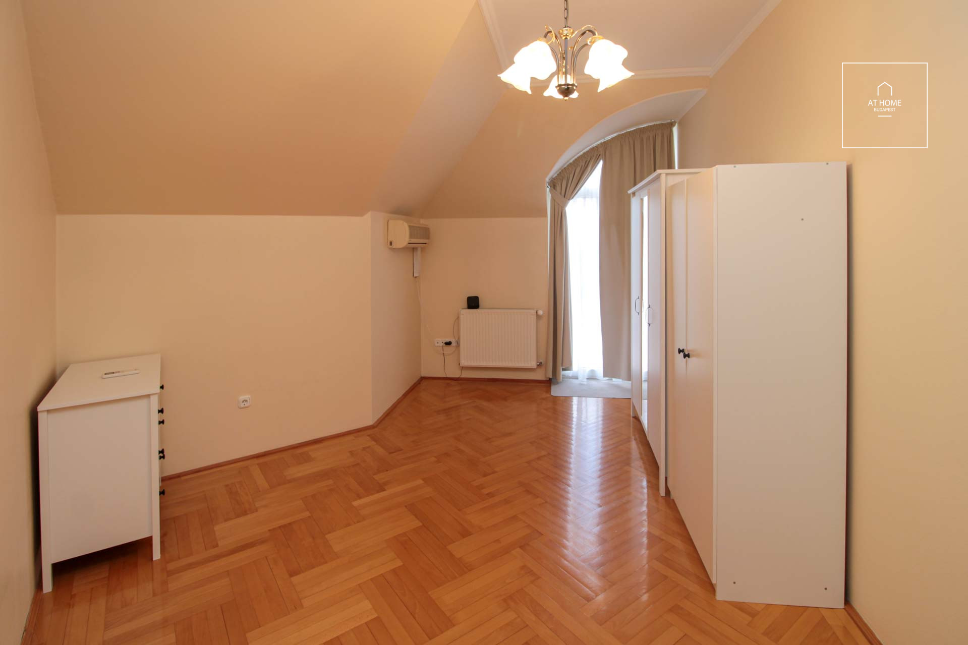 Charming semi-detached house for rent Budapest III. district, Pálvölgy