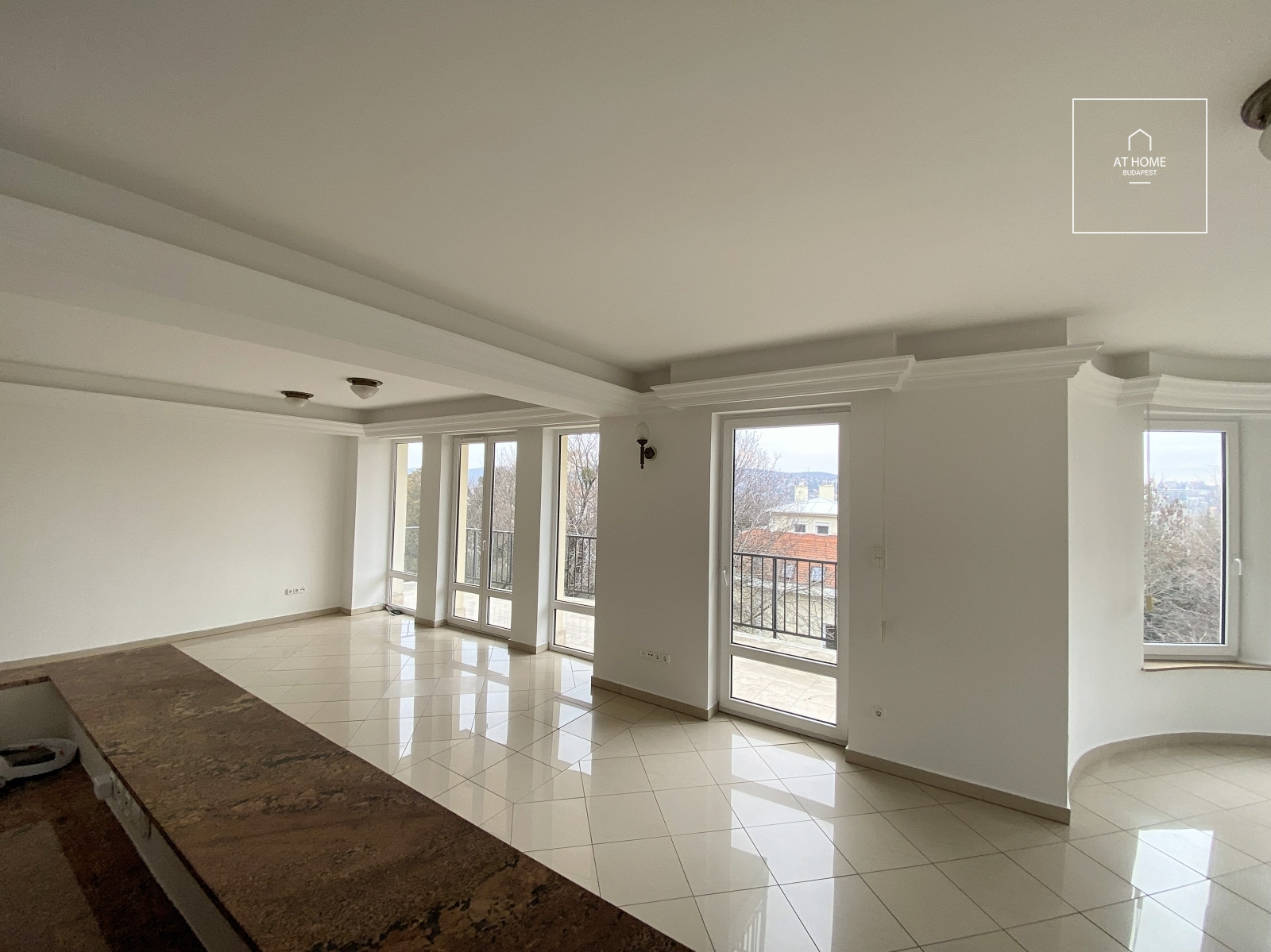 Greenbelt Three-Bedroom Apartment for Rent in Budapest’s 12th District, Kútvölgy