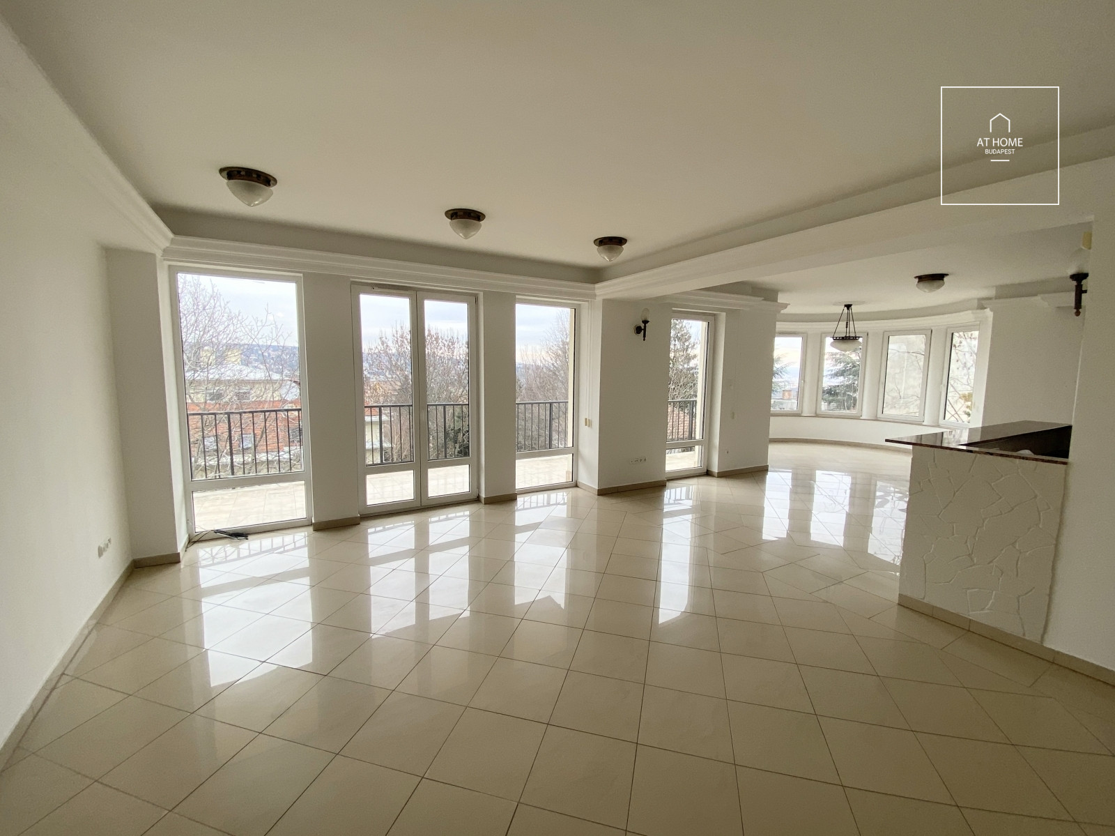 Greenbelt Three-Bedroom Apartment for Rent in Budapest’s 12th District, Kútvölgy