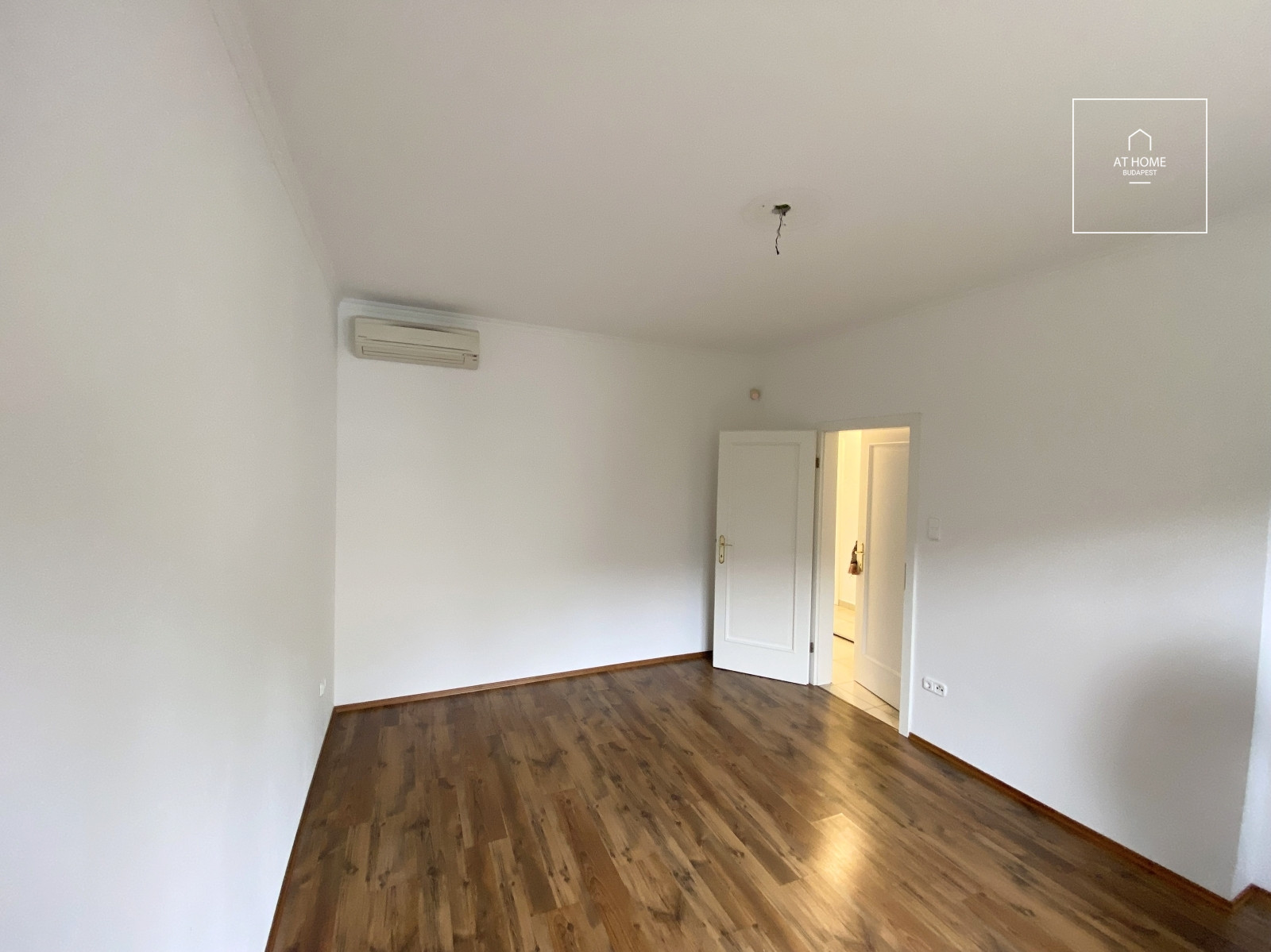 Greenbelt Three-Bedroom Apartment for Rent in Budapest’s 12th District, Kútvölgy