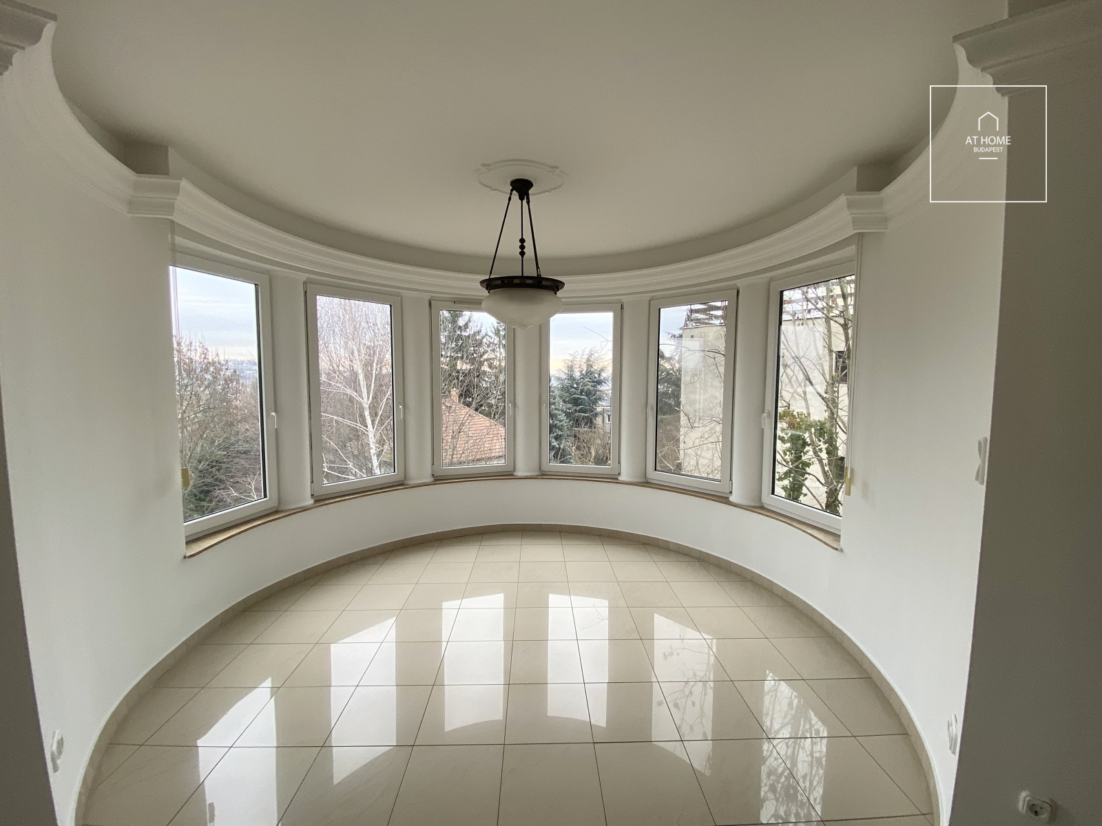 Greenbelt Three-Bedroom Apartment for Rent in Budapest’s 12th District, Kútvölgy