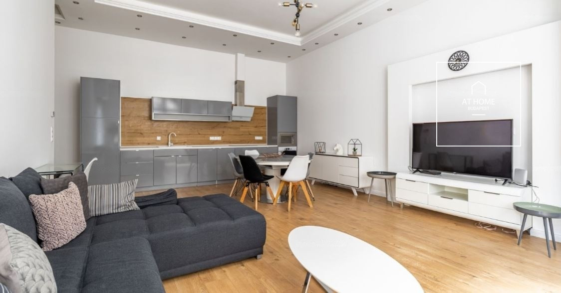 Stellar refurbished apartment in the 6th district