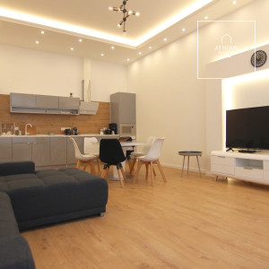 Stellar refurbished apartment in the 6th district