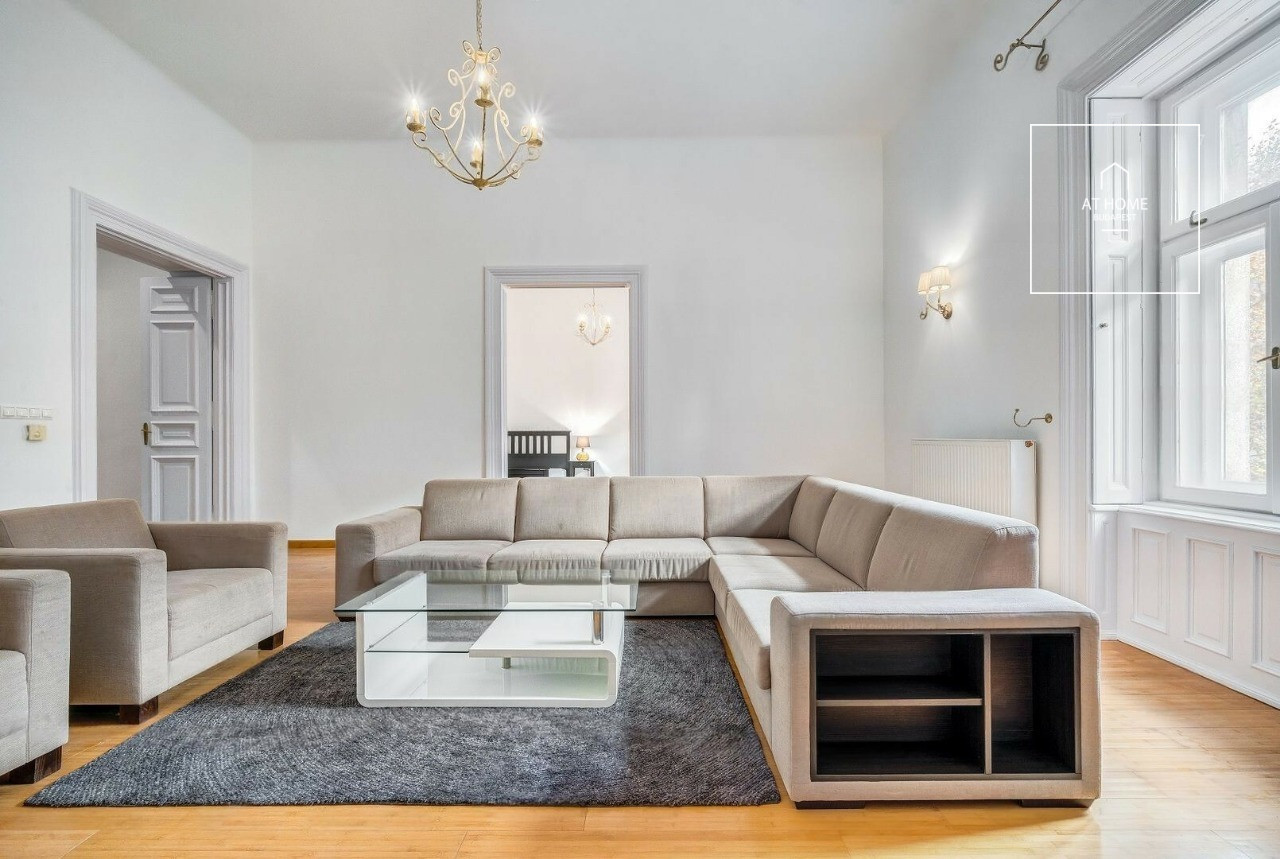 Renovated 3-Bedroom Apartment in the City Center, District VI