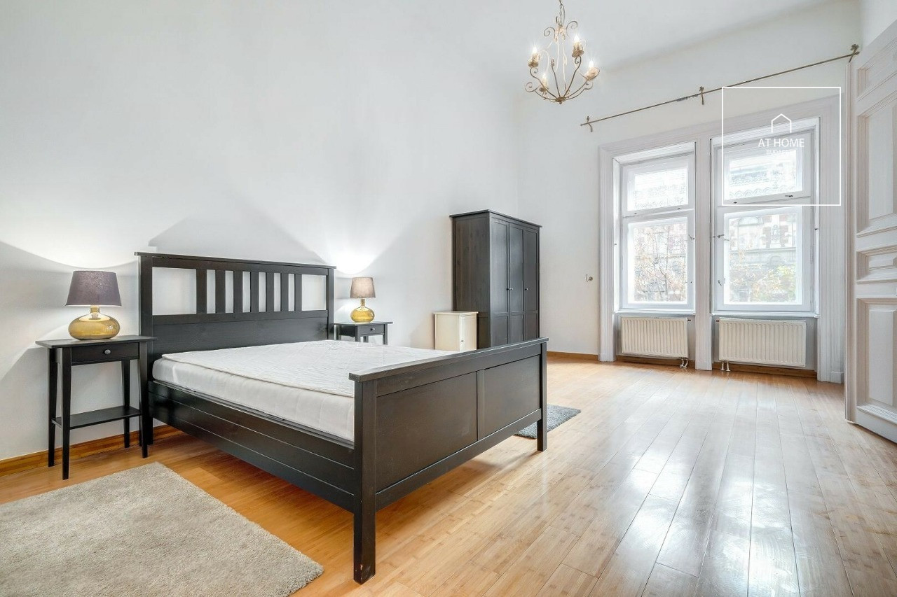 Renovated 3-Bedroom Apartment in the City Center, District VI