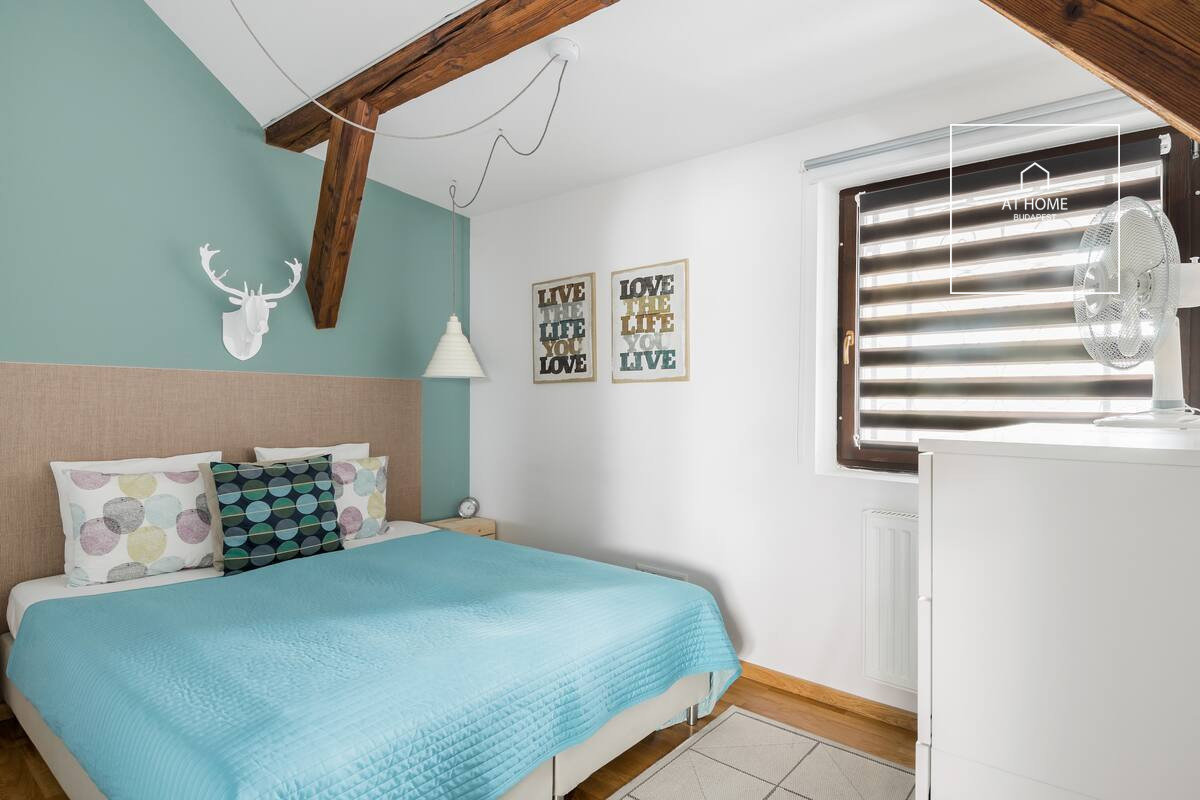 Bright and quiet two-bedroom attic apartment near the Basilica