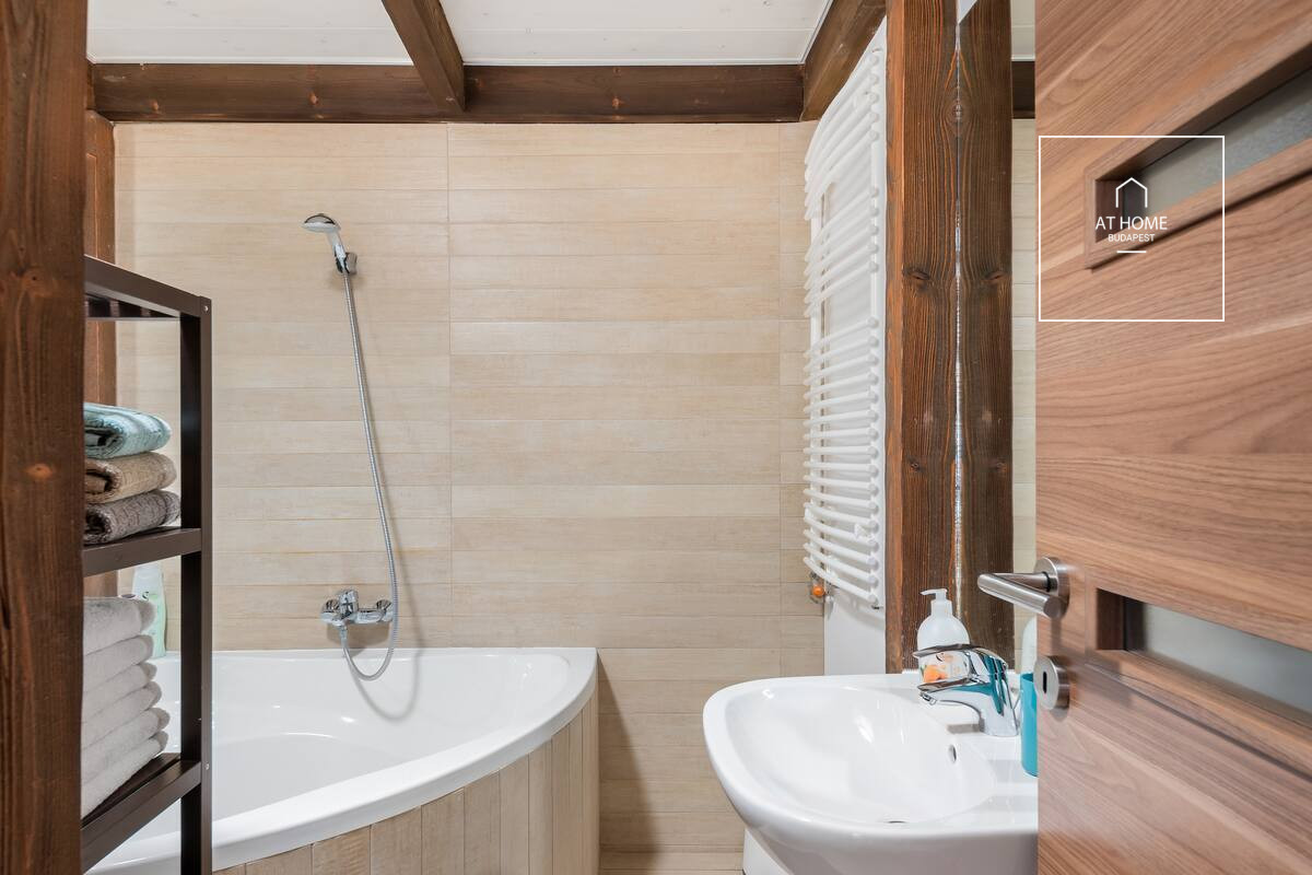 Bright and quiet two-bedroom attic apartment near the Basilica