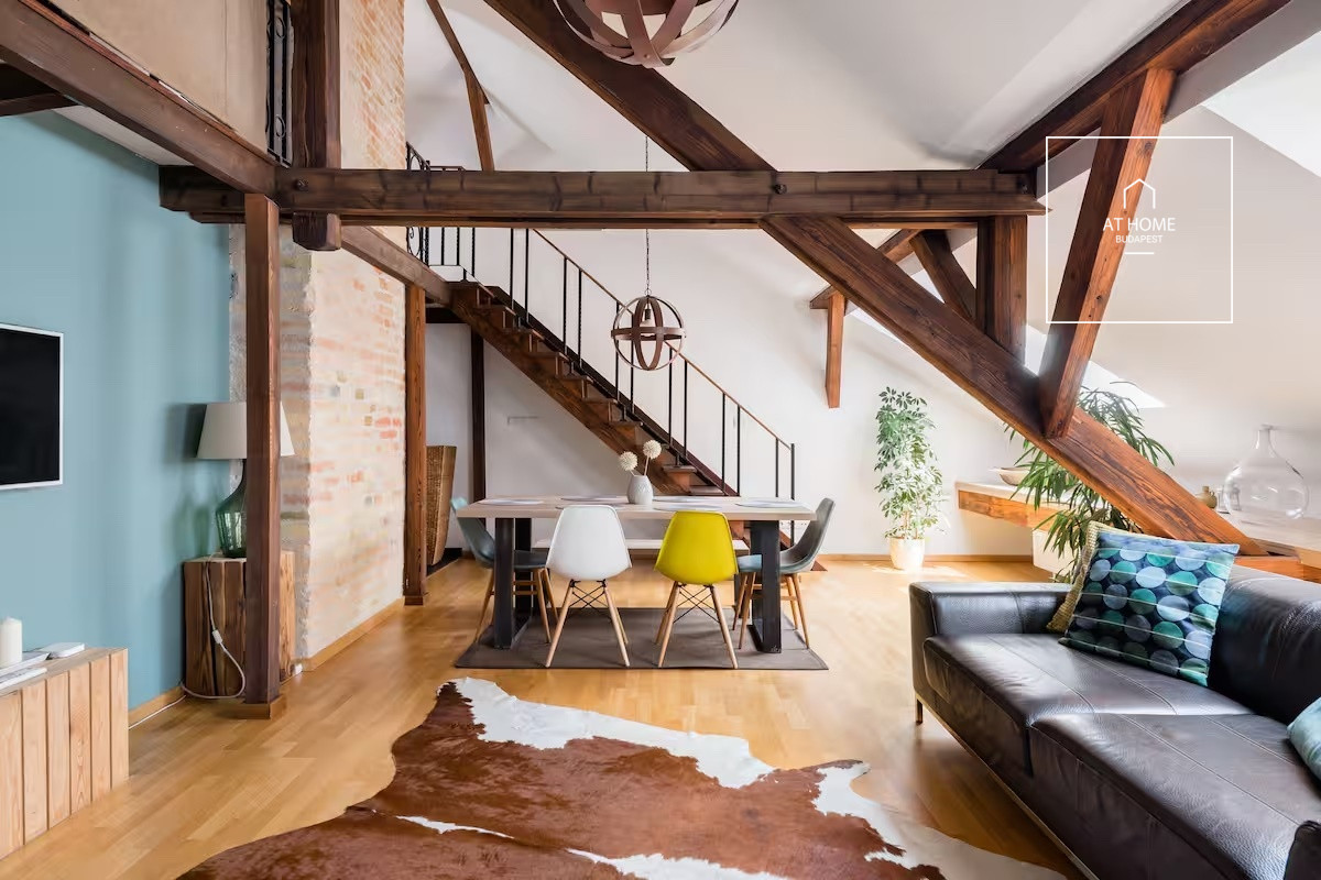 Bright and quiet two-bedroom attic apartment near the Basilica